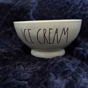 Rae Dunn SET OF 4 mint bowls!